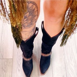 Please only purchase if it sent this to you directly 💜